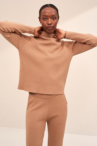 Camel Perfect Knit Sweater - aim'n - Modalova